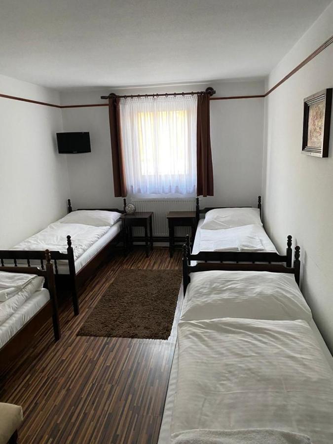 Motel M Malacky Luaran gambar